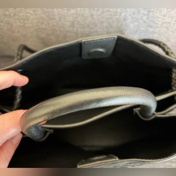 Quince Large Italian Leather Handwoven Satchel in Black EUC - Picture 7 of 9